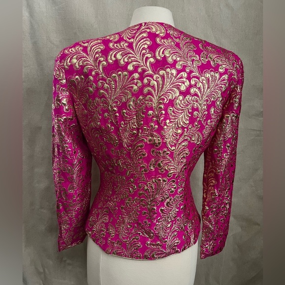 Farinae Collections Vintage Fuchsia and Gold Embroidered Jacket Size 8​ - Picture 2 of 8